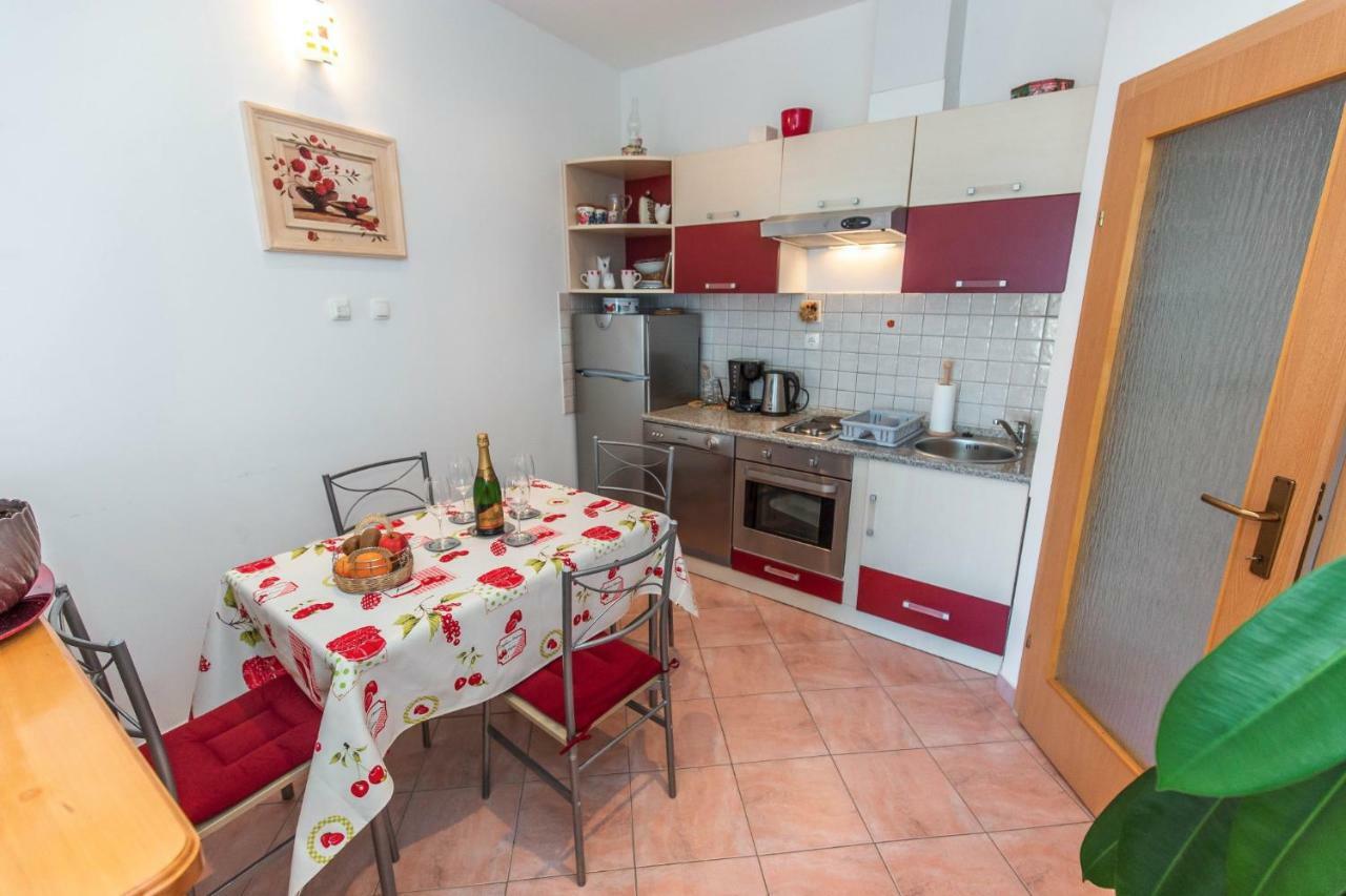 Apartment Jasna With Breathtaking Sea View, Terrace And Free Parking Hreljin Luaran gambar